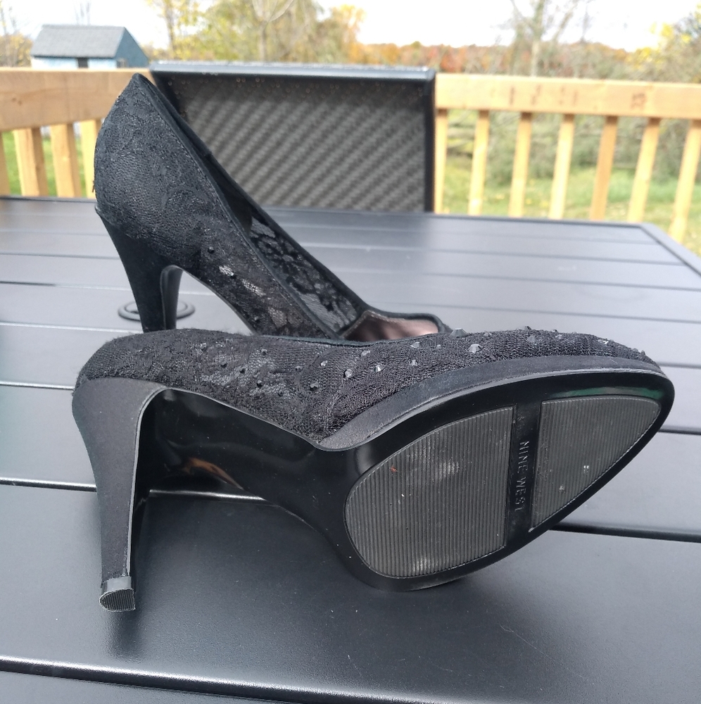 Nine West Black High Heels, Size 7M, Lace & Gems, Like New - Picture 9 of 12